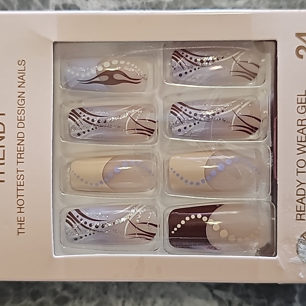 GOLD FINGER Press-On Nails